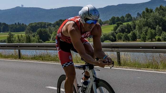 Triathlet Frank Heckel gewinnt Sprinttriathlon in Furth im Wald