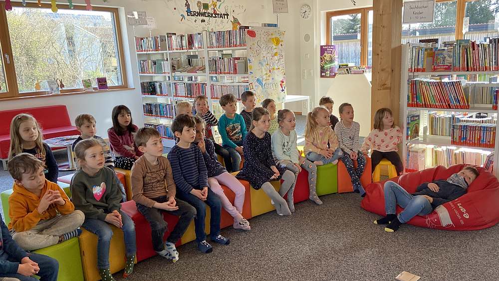 Kindergartenkinder bestehen den Führerschein