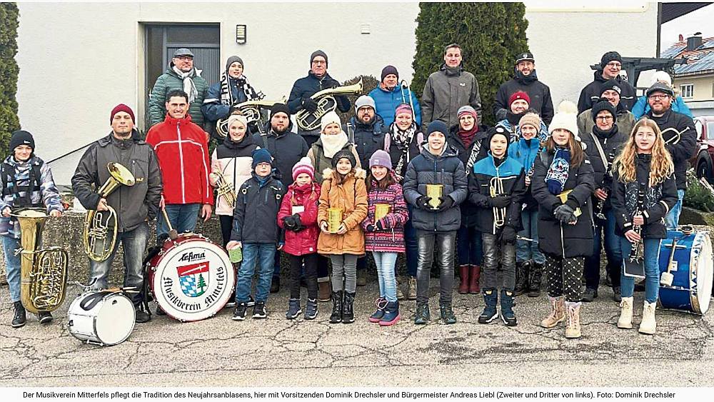 Tradition des Neujahrsanblasens bewahrt