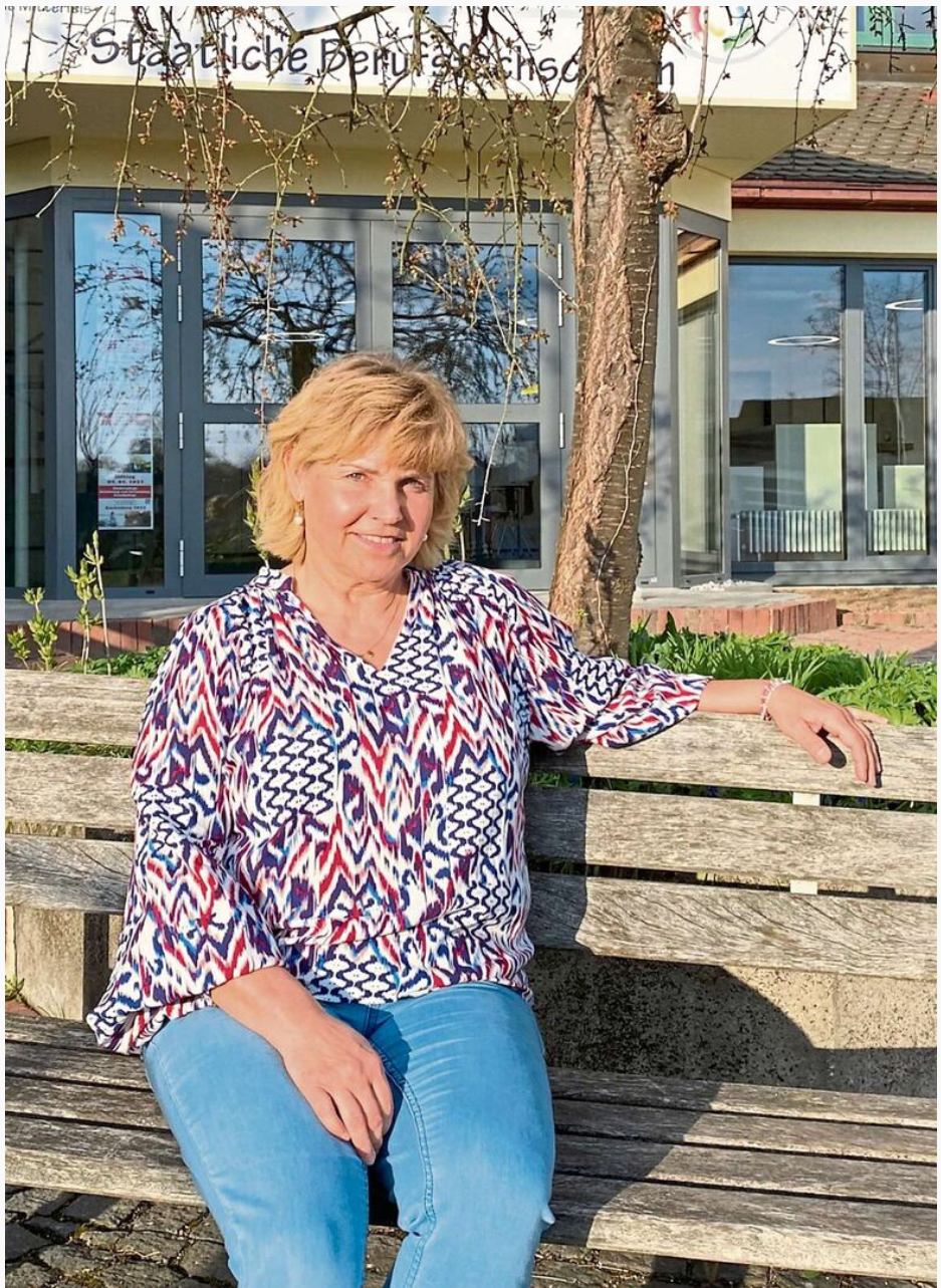 Auf ein Pläuschchen mit der Leiterin des Internats Marion Alter. Sie arbeitet seit rund 32 Jahren an den Berufsfachschulen Mitterfels. Foto: Helena Wittmann Marion Alter leitet das Internat der Berufsfachschulen Mitterfels