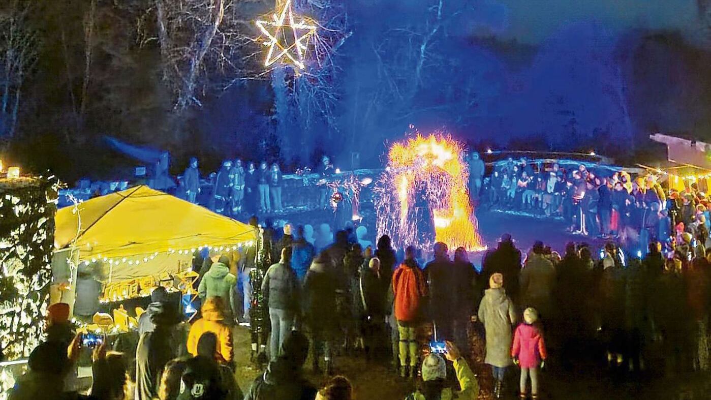 Der 28. Mitterfelser Christkindlmarkt begeisterte wieder viele Besucher