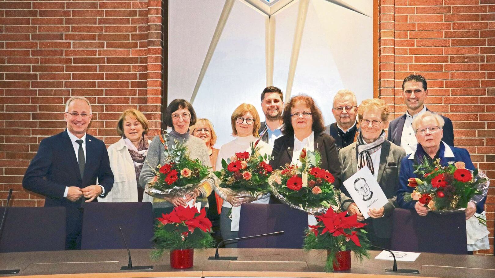 Die Josef-Schlicht-Medaille für Maria Birkeneder und den Arbeitskreis Heimatgeschichte