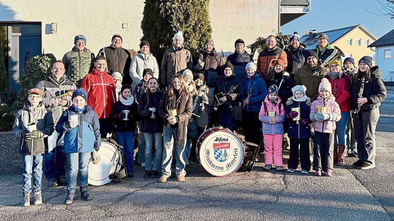 Mit Blasmusik ins neue Jahr